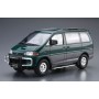 Aoshima 1/24 Mitsubishi PE8W Delica Space Gear '96