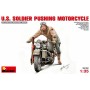 35182 MiniArt U.S.Soldier Pushing Motorcycle (1/35)