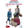 MiniArt 1/35 Refugees. Musician Family