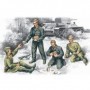 ICM-35351 ICM Soviet Tank Crew (1943-1945) (4 figures - 2 officers, 2 tankmen)